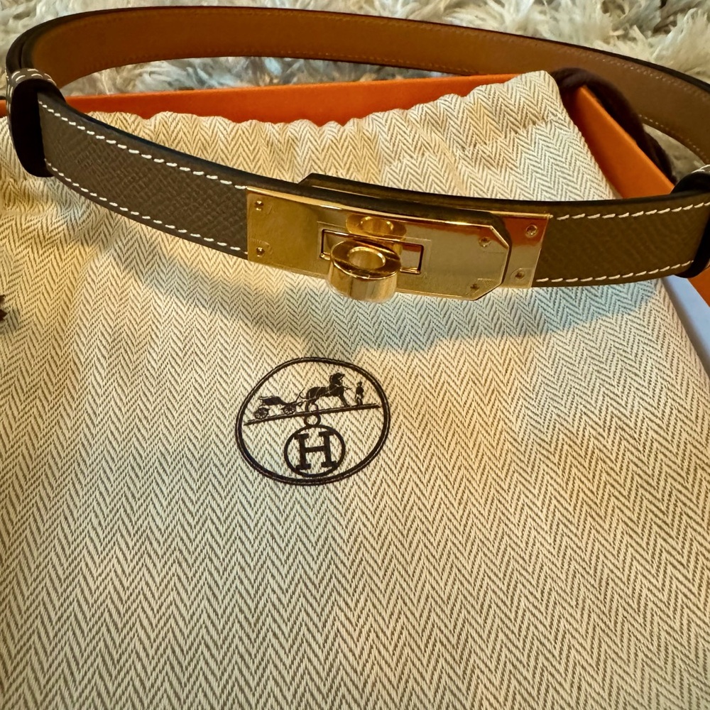 Hermes Kelly Belt in Etoupe with Gold Hardware